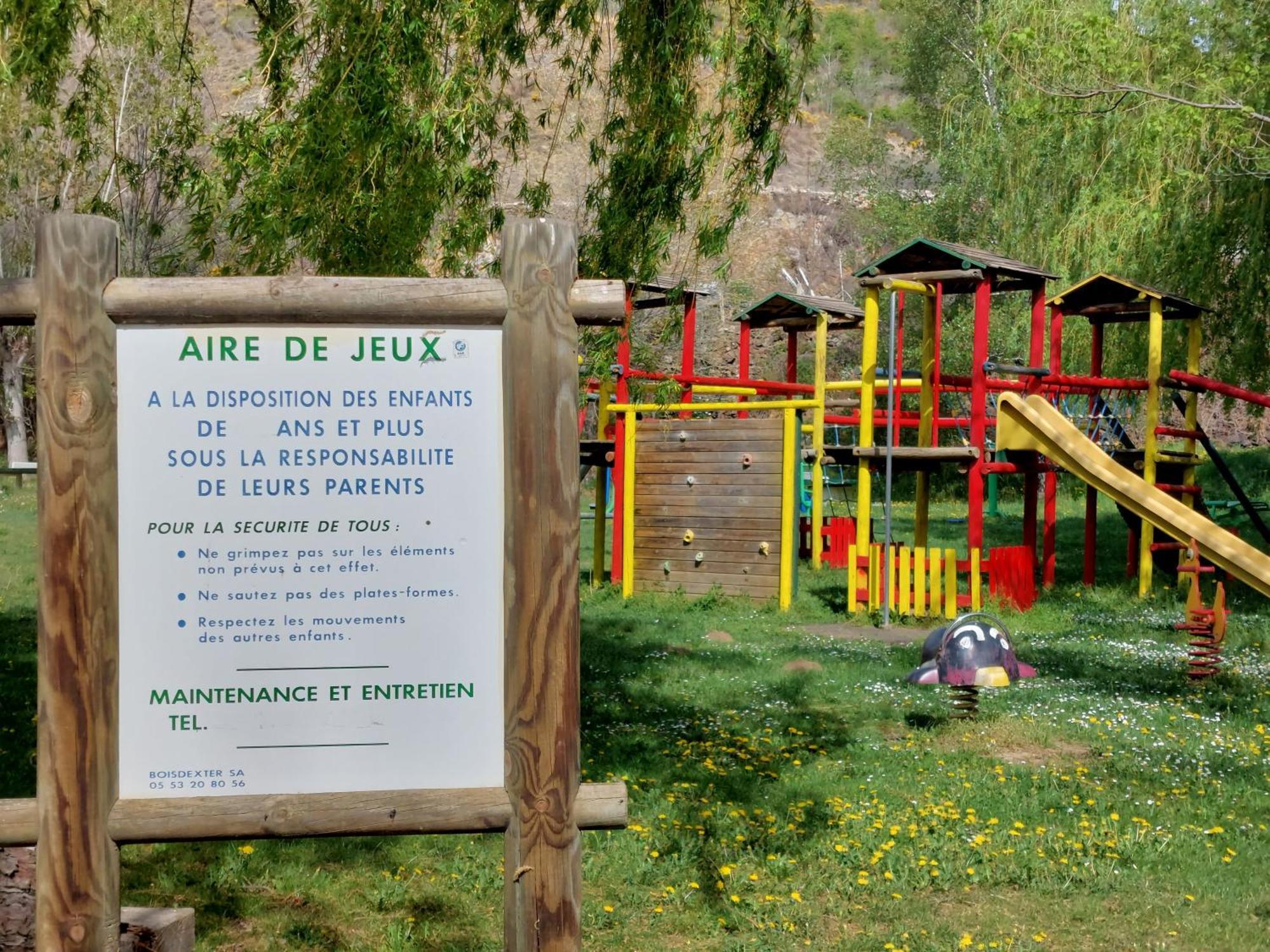 Camping L'Enclave Mobil-Home Estavar Kültér fotó