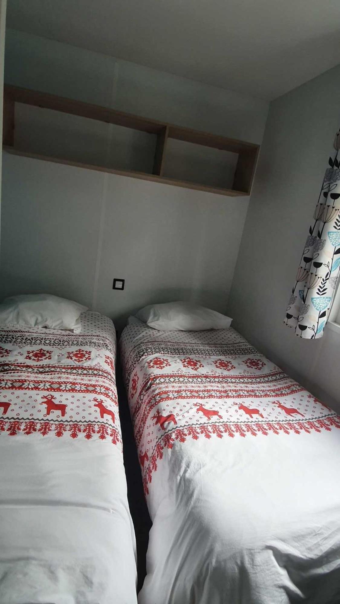 Camping L'Enclave Mobil-Home Estavar Kültér fotó