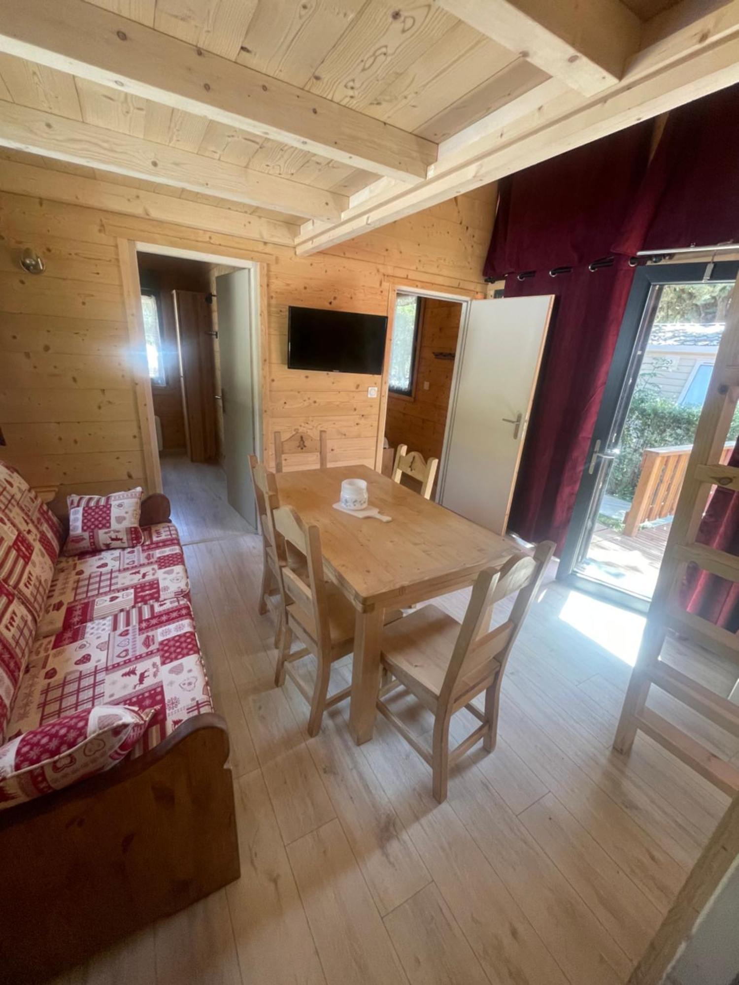 Camping L'Enclave Mobil-Home Estavar Kültér fotó