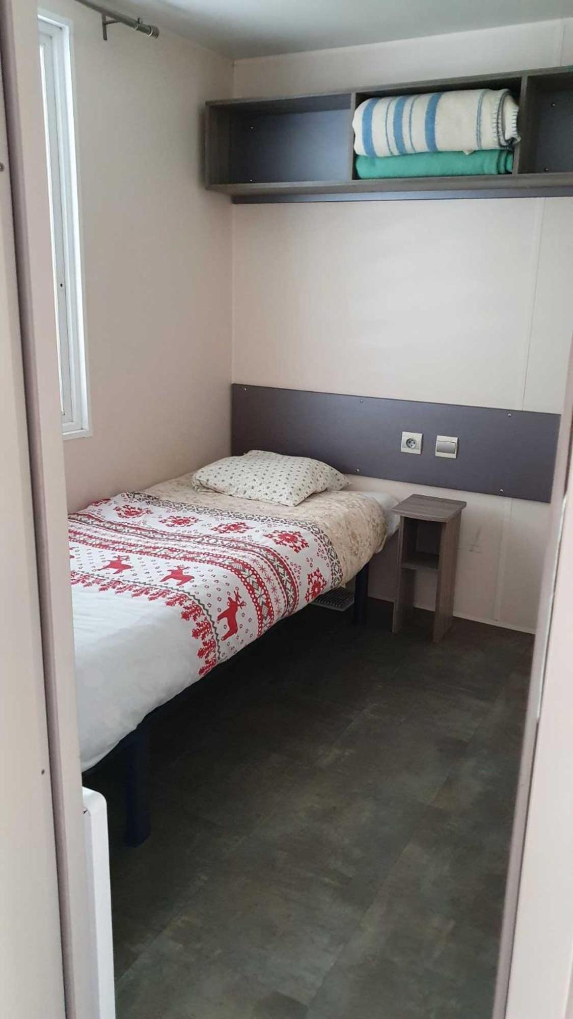 Camping L'Enclave Mobil-Home Estavar Kültér fotó