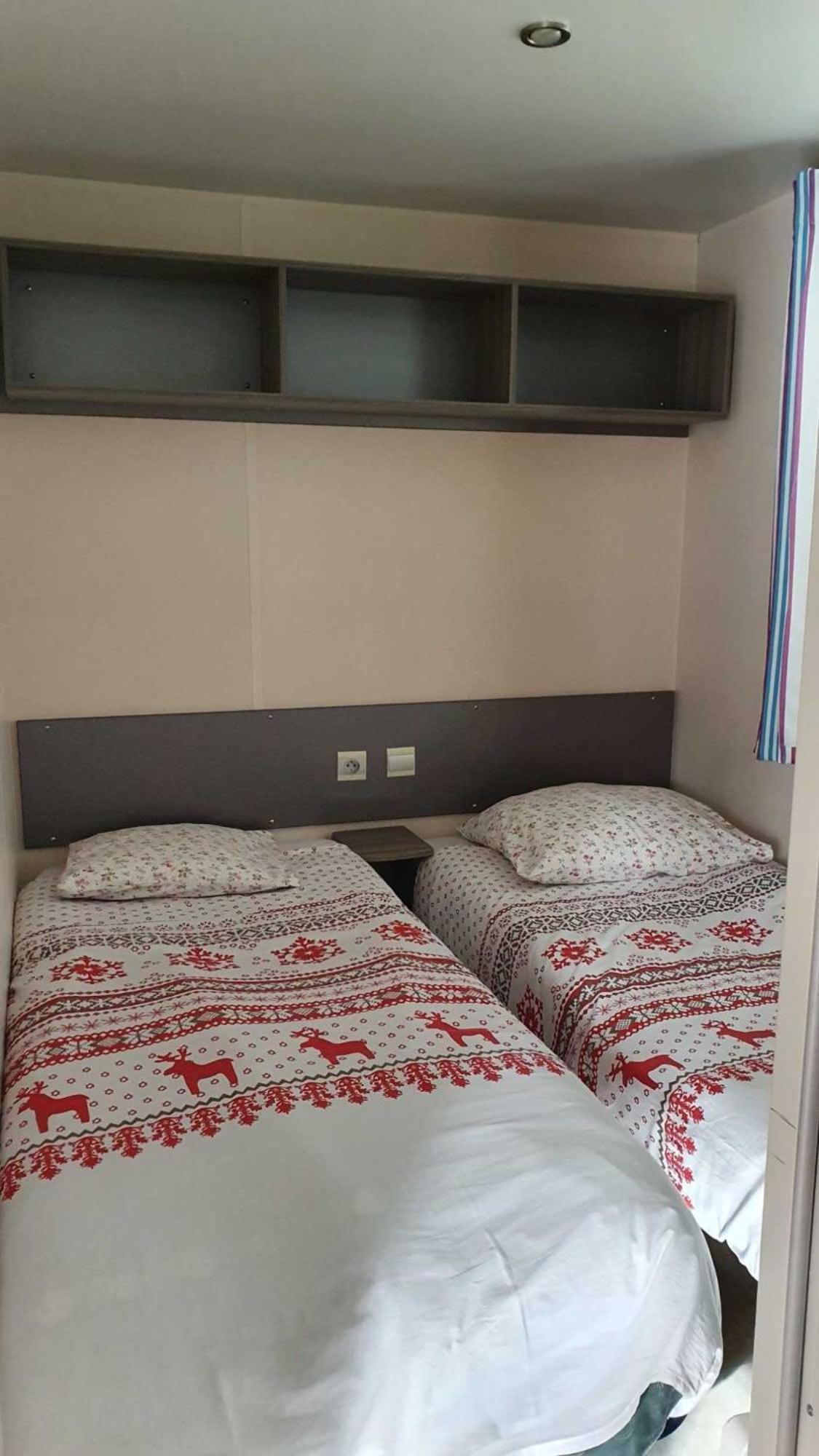 Camping L'Enclave Mobil-Home Estavar Kültér fotó