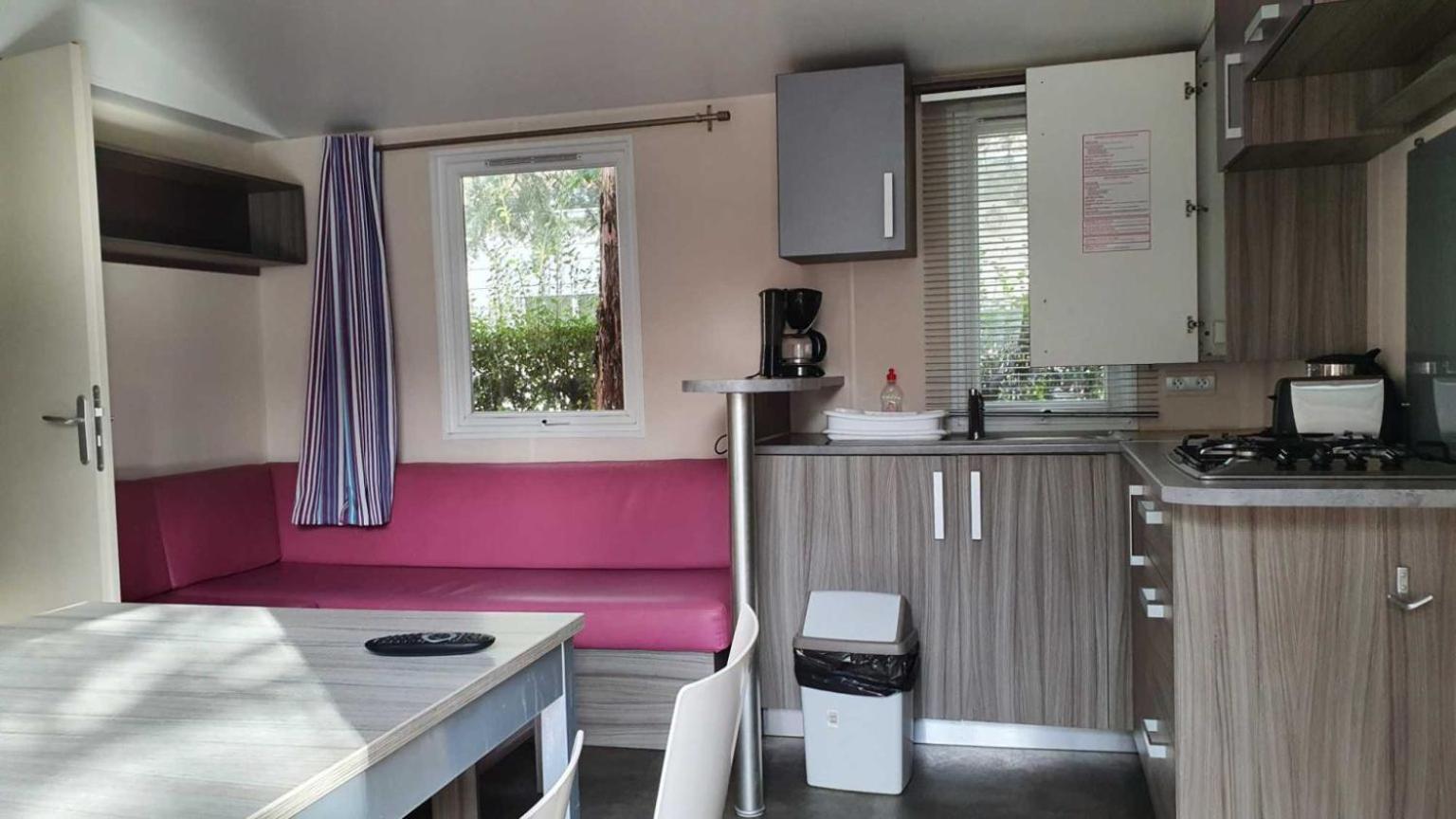 Camping L'Enclave Mobil-Home Estavar Kültér fotó