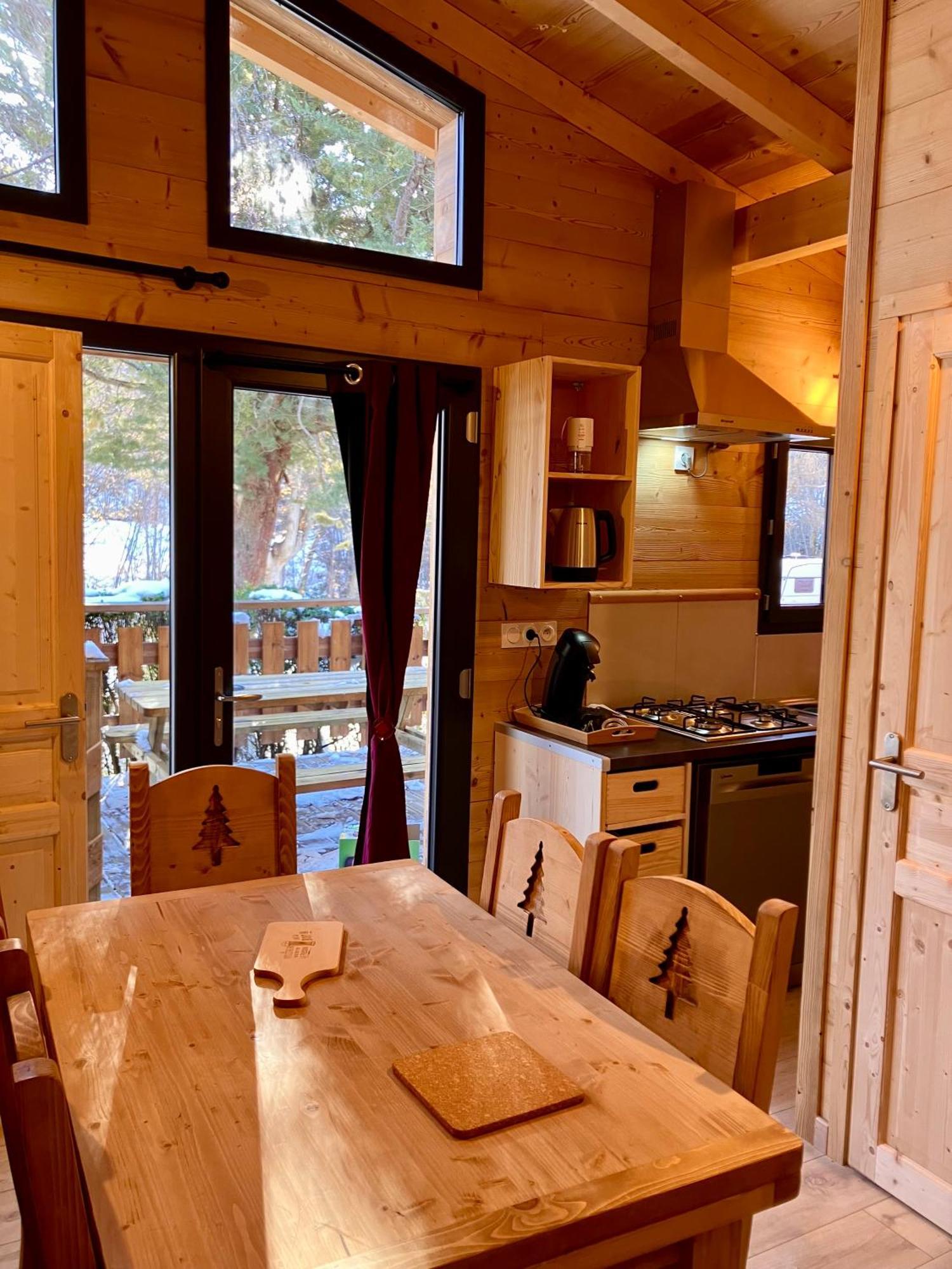 Camping L'Enclave Mobil-Home Estavar Kültér fotó