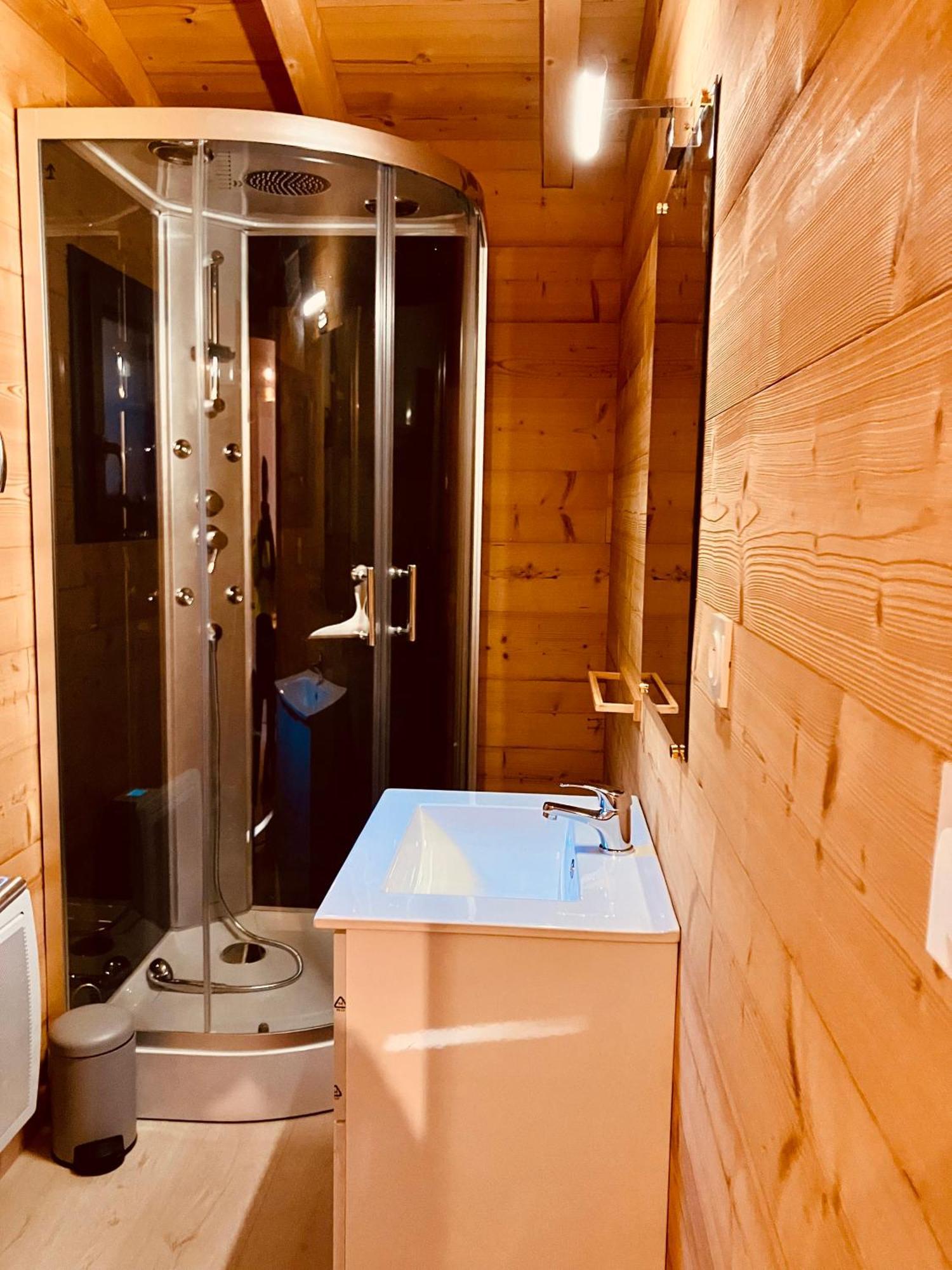 Camping L'Enclave Mobil-Home Estavar Kültér fotó