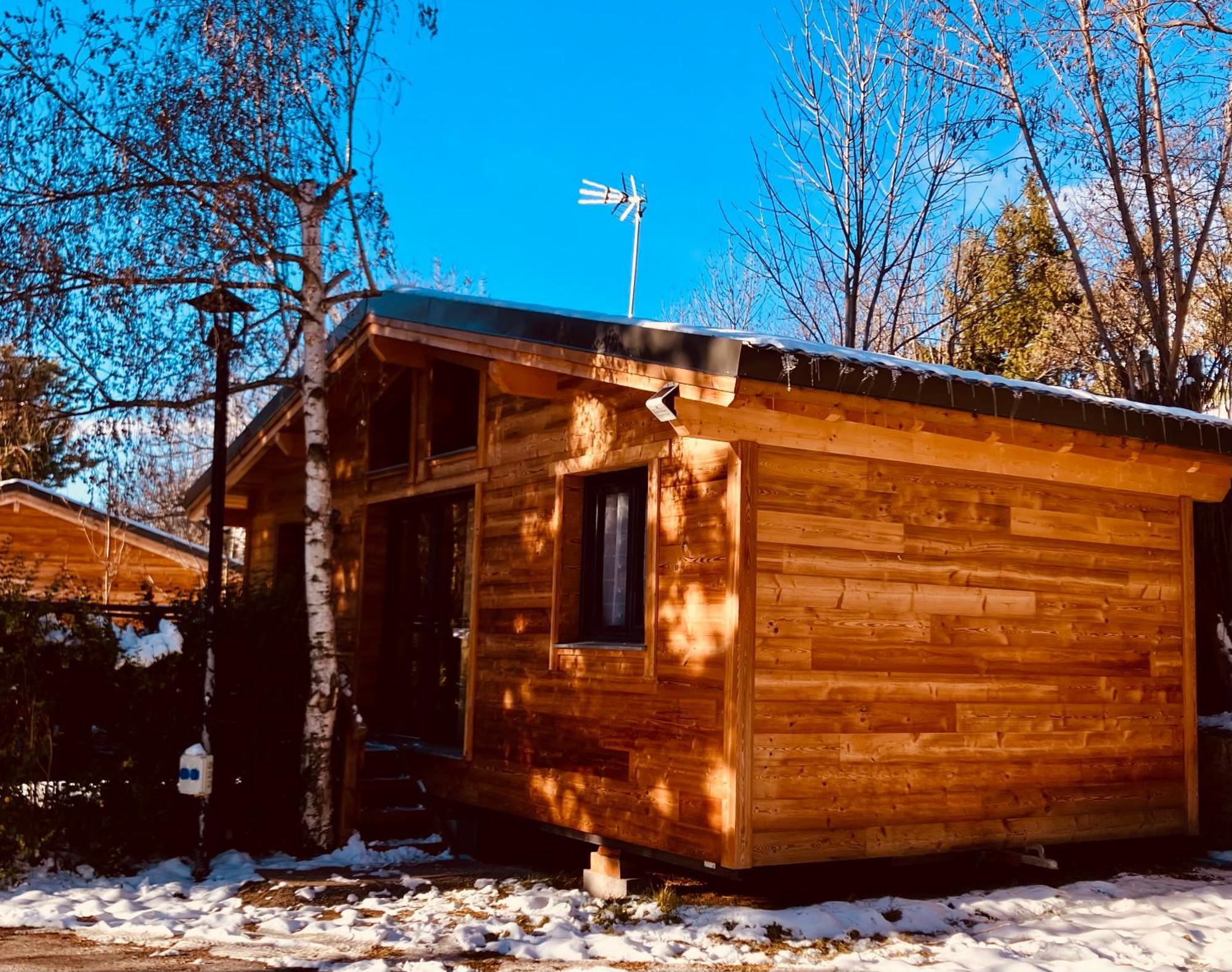 Camping L'Enclave Mobil-Home Estavar Kültér fotó